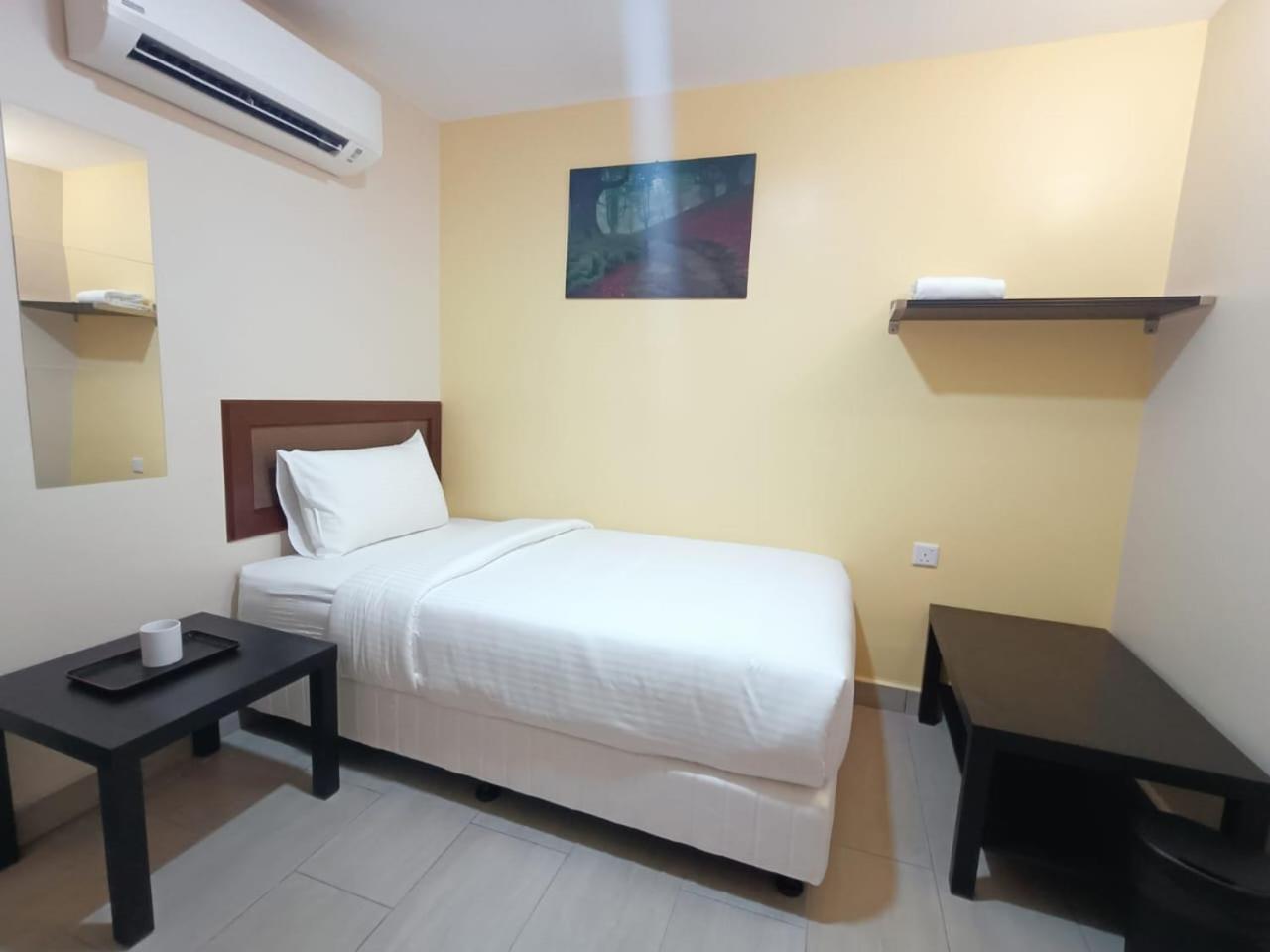 Capital O 90897 Island City Hotel Georgetown Luaran gambar